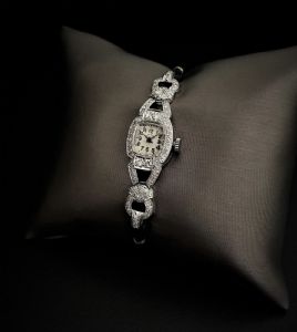Orologio  in  platino  " Art  -  Dèco "   con   Diamanti   1.5  ct.